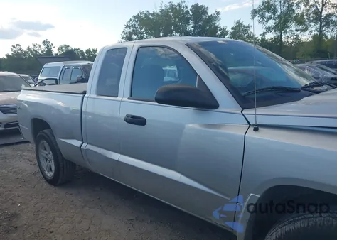 2008 Dodge Dakota Sxt/Bighorn/Lonestar z USA, uszkodzony, nr VIN 1D7HW32K08S592717
